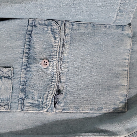 Short sleeve button up shirt - Picture 5 of 6